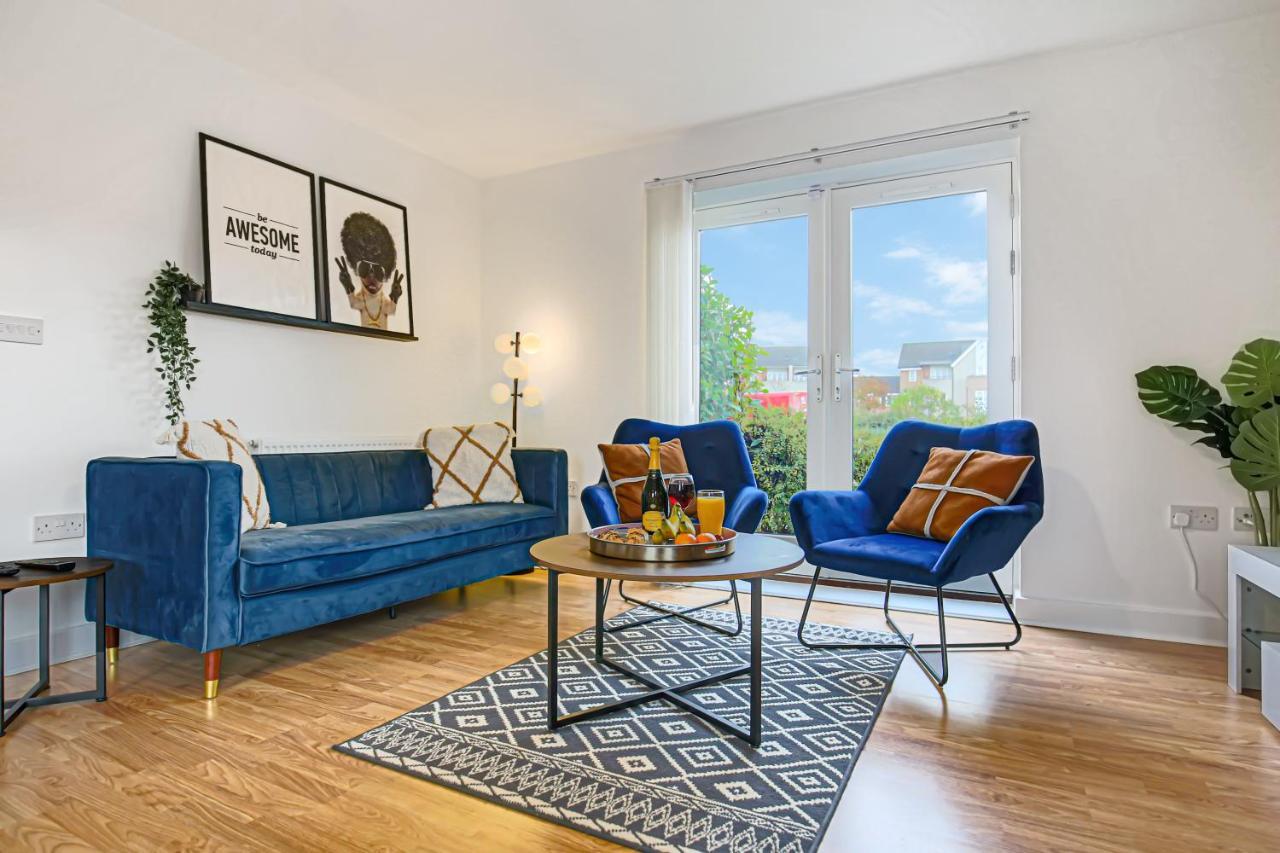 Stylish Apartment With Balcony, Free Parking, Fast Wifi And Smart Tv With Sky And Netflix By Yoko Property Мілтон-Кінз Екстер'єр фото